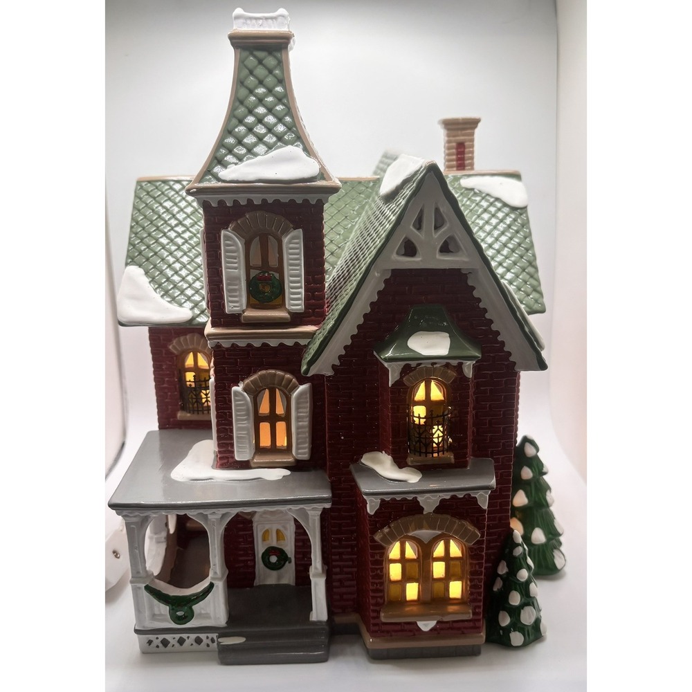 Department 56 "Beacon Hill Victorian" #54847 RETIRED Snow Village Collection